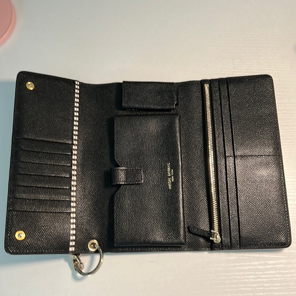 Henri Bendel Uptown Wallet - Picture 3 of 7